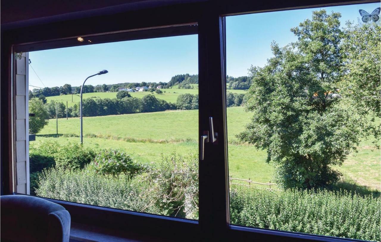 Cozy Home In Sellerich With Kitchen エクステリア 写真